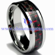 Wolframkarbidring mit Kohlefaser Inlay Bild